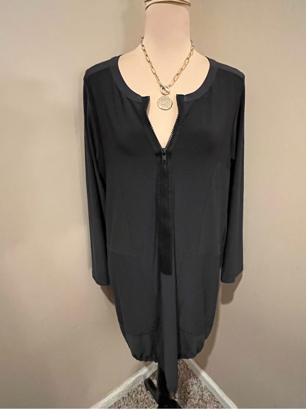 Black Long Sleeve 3/4 Zip-Front Tunic\Mini Dress, Bubble Hem, size Large